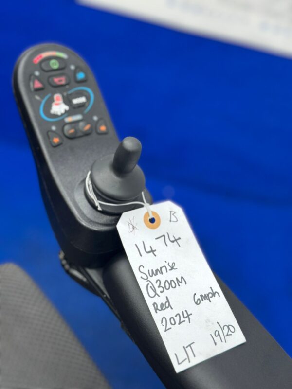 Quickie Q300 M Mini Powerchair 6 mph Riser Electric Wheelchair by Sunrise (1474) - Image 11