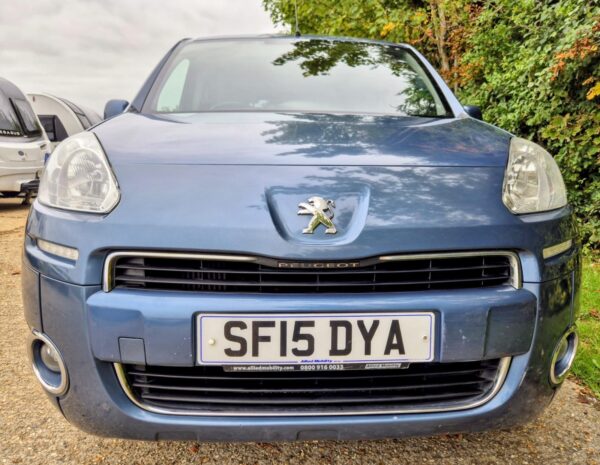 2015 PEUGEOT PARTNER TEPEE WAV Diesel 3 Seats Wheelchair Accessible - Image 4