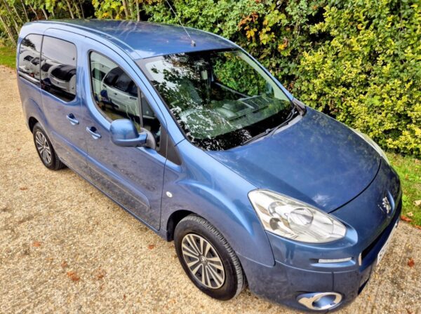 2015 PEUGEOT PARTNER TEPEE WAV Diesel 3 Seats Wheelchair Accessible - Image 11