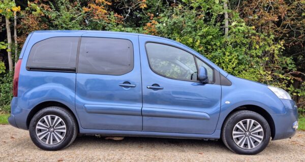 2015 PEUGEOT PARTNER TEPEE WAV Diesel 3 Seats Wheelchair Accessible - Image 17