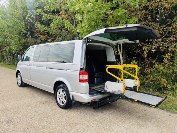 2009 Volkswagen Caravelle WAV Automatic Diesel – 6 Seats Wheelchair Accessible