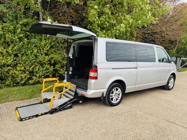2009 Volkswagen Caravelle WAV Automatic Diesel – 6 Seats Wheelchair Accessible - Image 2