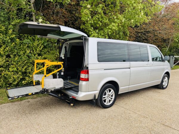 2009 Volkswagen Caravelle WAV Automatic Diesel – 6 Seats Wheelchair Accessible - Image 3