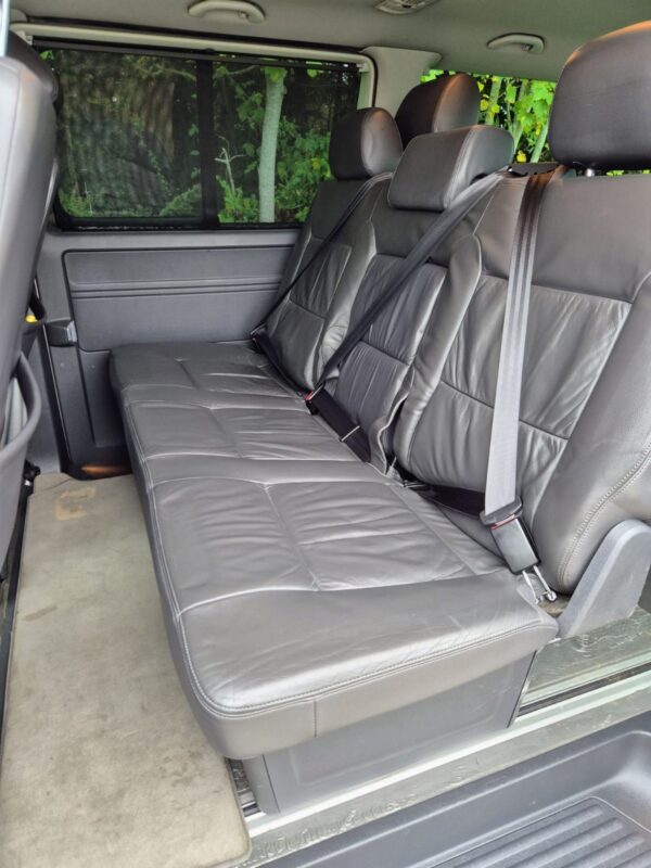2009 Volkswagen Caravelle WAV Automatic Diesel – 6 Seats Wheelchair Accessible - Image 11