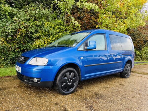 2010 Volkswagen Caddy Maxi WAV – Manual Diesel – 5 Seats + Wheelchair - Image 2