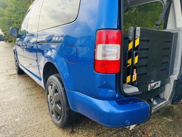 2010 Volkswagen Caddy Maxi WAV – Manual Diesel – 5 Seats + Wheelchair - Image 8