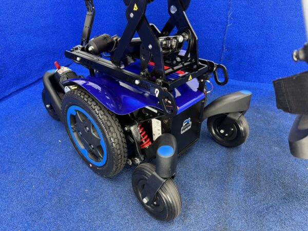 Quickie Q300 Mini Powerchair – 4mph Riser Electric Wheelchair by Sunrise (1582) - Image 9